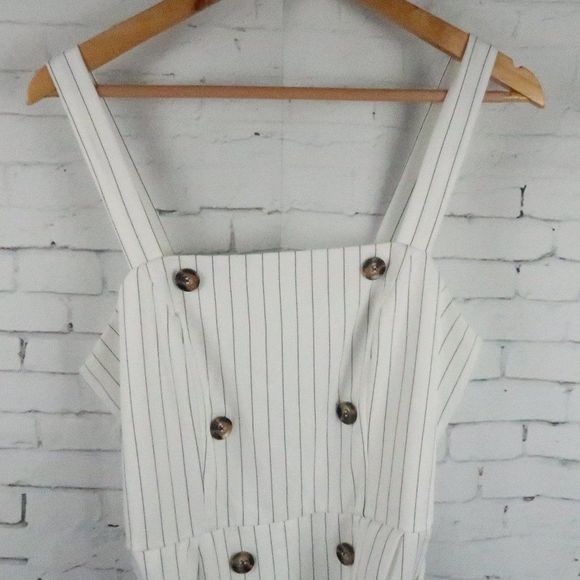 MISGUIDED WHITE WITH BLACK STRIPE SLEEVELESS BELTED MIDI DRESS SIZE 10 - Picture 3 of 9